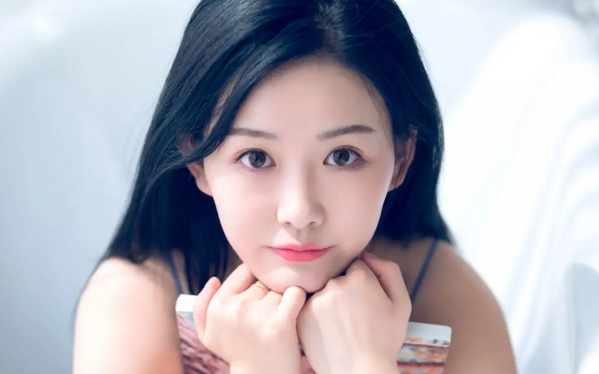 山南哈尔滨私人伴游燕子