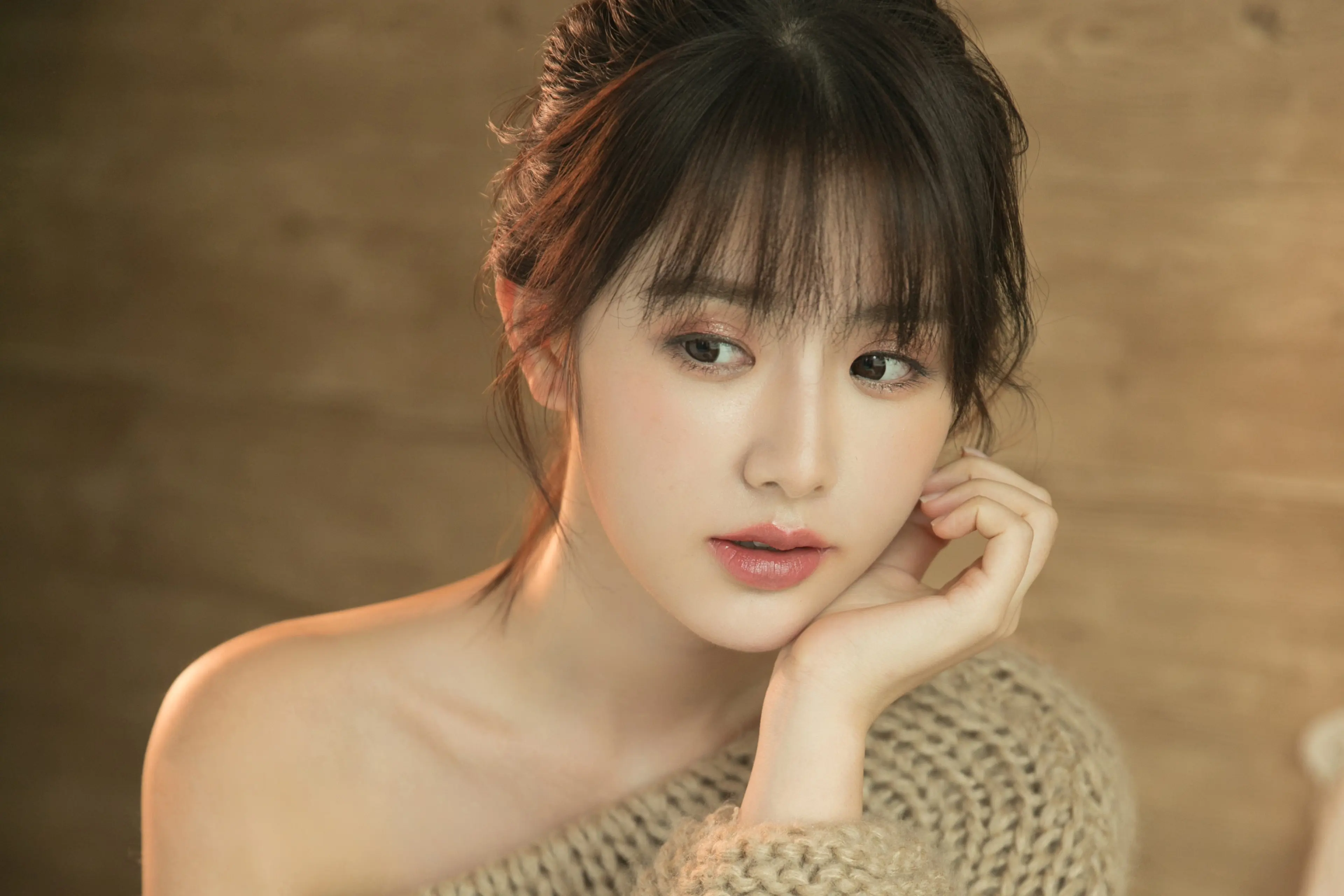山南西宁私人伴游陈娟儿的联系方式