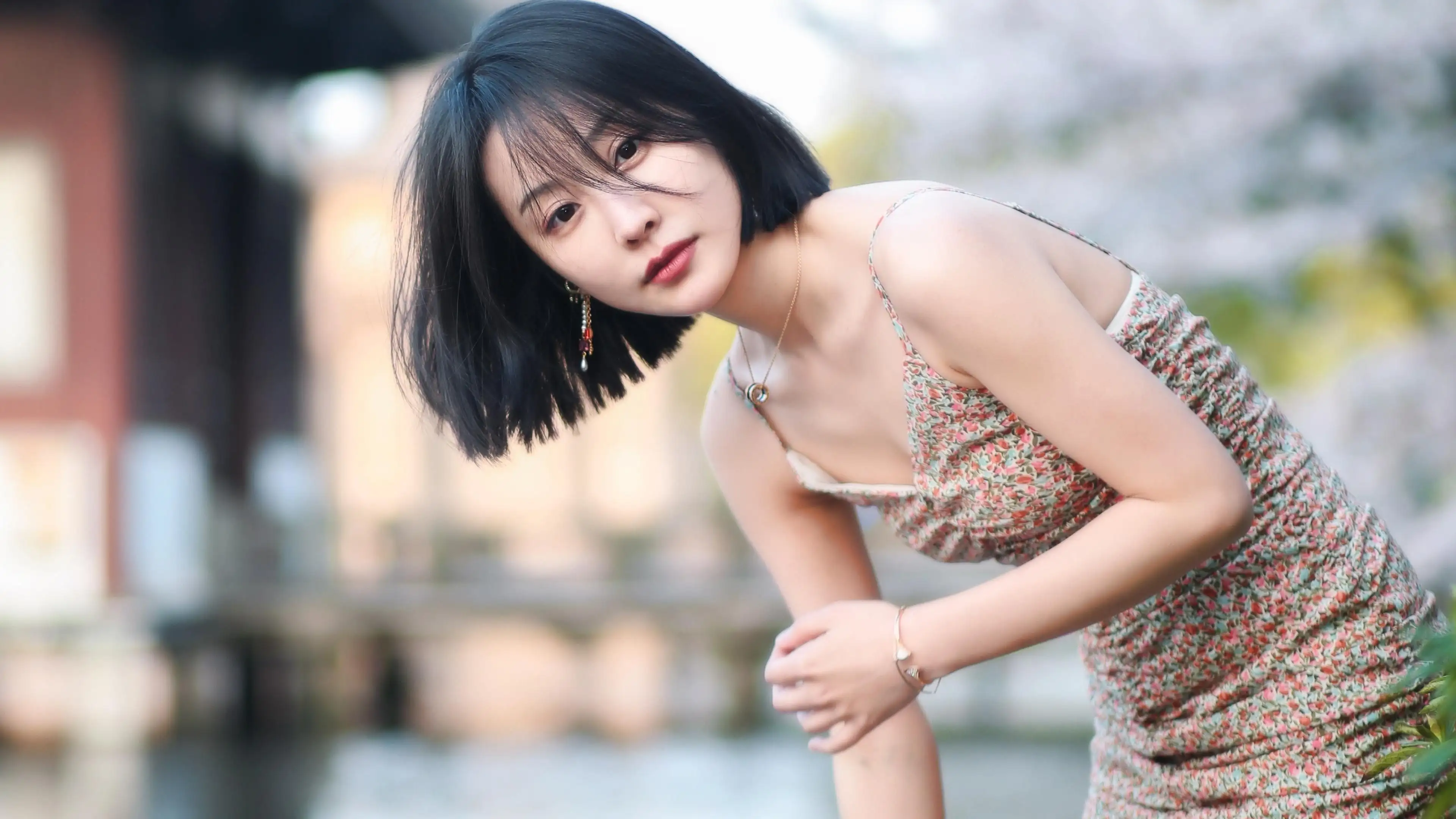 山南成都伴游小姐姐雅美
