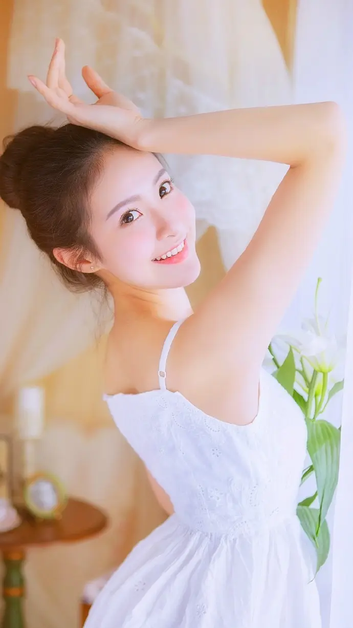 山南桂林私人伴游佳琪的联系方式