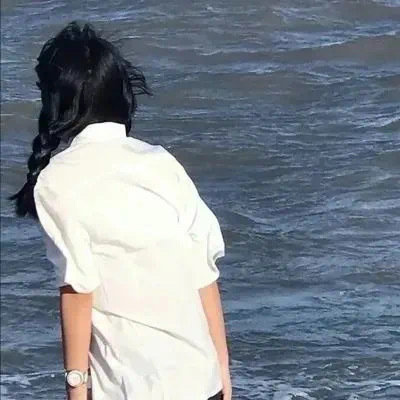 山南伴游女生武映颖的资料