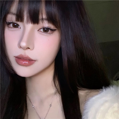 山南伴游女生赤雨凝的资料